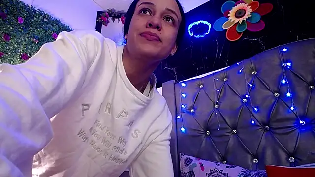 LAILAGUMMY online show from March 18, 2025, 6:06 pm