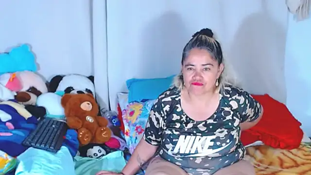 estrellita fugaz16x online show from October 8, 2025, 1:51 am