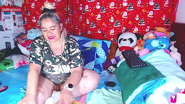 Snapshot of estrellita_fugaz16x chatting on February 27, 2026, 4:56 am estrellita fugaz16x online show from February 27, 2026, 4:56 am