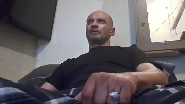 leonar0101 online show from November 27, 2025, 5:57 pm