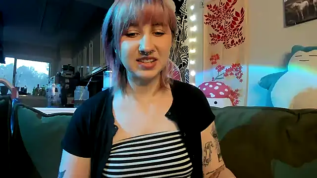 Snapshot of LedaBun chatting on February 27, 2026, 11:26 pm LedaBun online show from February 27, 2026, 11:26 pm