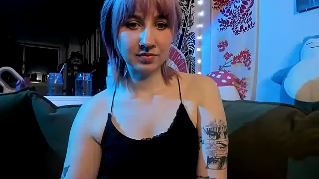 Snapshot of LedaBun chatting on March 1, 2026, 6:57 am LedaBun online show from March 1, 2026, 6:57 am