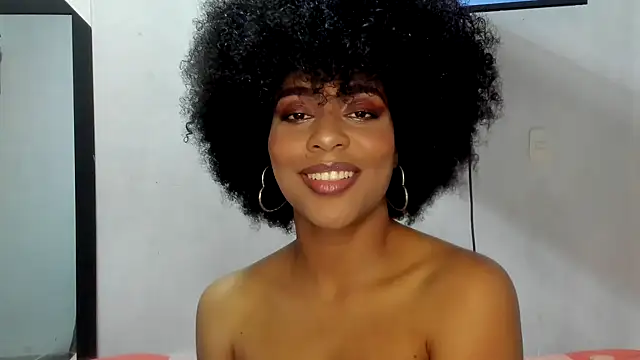 Snapshot of thaimy_ chatting on October 6, 2025, 11:49 pm thaimy online show from October 6, 2025, 11:49 pm