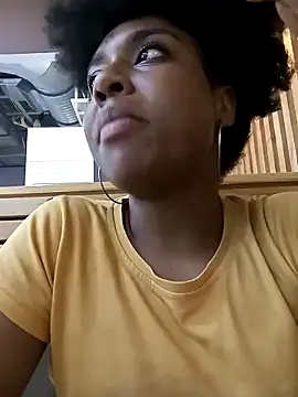 Snapshot of thaimy_ chatting on January 22, 2025, 10:05 pm thaimy online show from January 22, 2025, 10:05 pm