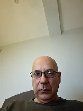 Snapshot of bygenio20199 chatting on November 9, 2025, 4:44 pm bygenio20199 online show from November 9, 2025, 4:44 pm