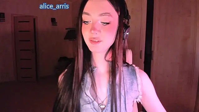 Snapshot of Alice__Aris chatting on March 22, 2026, 5:58 pm Alice Aris online show from March 22, 2026, 5:58 pm