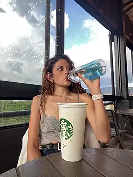 alana15 online show from November 11, 2025, 9:20 pm