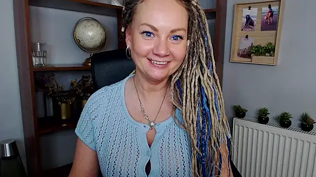 KayaMagic online show from March 4, 2025, 5:03 pm