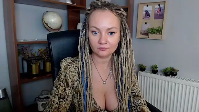 KayaMagic online show from February 18, 2025, 2:59 pm