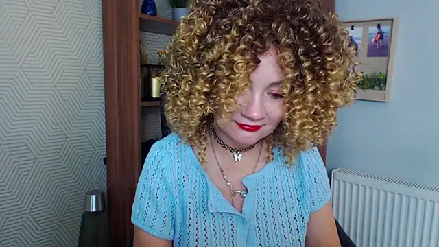 KayaMagic online show from October 20, 2025, 4:51 pm