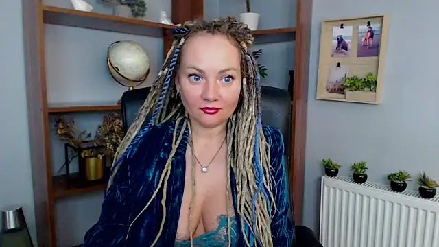 KayaMagic online show from February 12, 2025, 5:16 pm