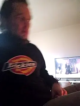 Snapshot of BunnyandClydeDk chatting on January 1, 2025, 12:33 pm BunnyandClydeDk online show from January 1, 2025, 12:33 pm