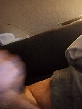 Snapshot of BunnyandClydeDk chatting on January 5, 2025, 6:24 am BunnyandClydeDk online show from January 5, 2025, 6:24 am