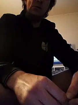 Snapshot of BunnyandClydeDk chatting on December 3, 2024, 2:20 am BunnyandClydeDk online show from December 3, 2024, 2:20 am