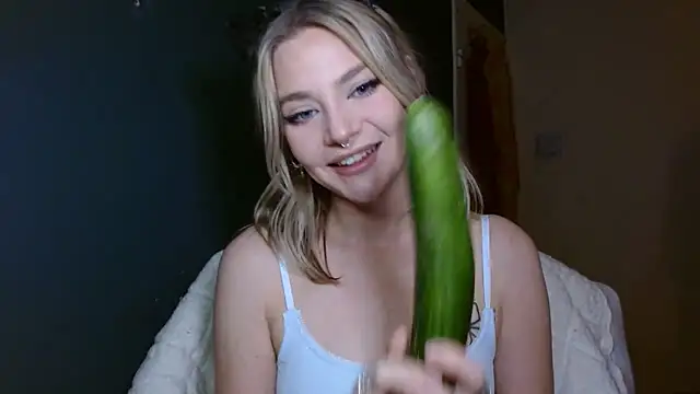 April LoveUK online show from March 16, 2025, 11:04 pm