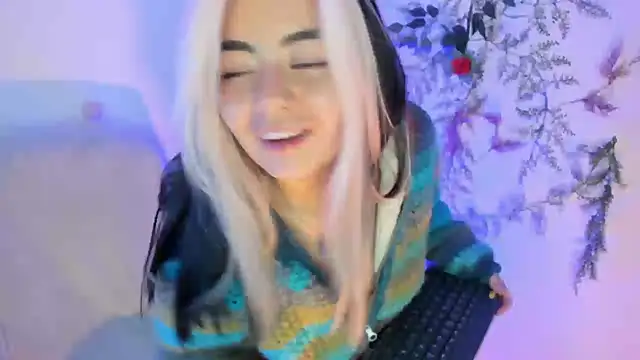Sammysammy  online show from December 23, 2024, 3:40 am