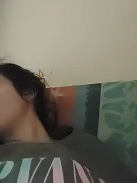 JoLeNe27 online show from November 13, 2025, 8:07 am