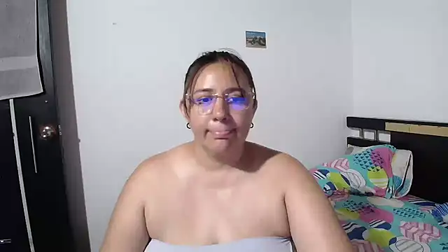 Snapshot of sexxy_ticki chatting on September 18, 2025, 10:24 pm sexxy ticki online show from September 18, 2025, 10:24 pm