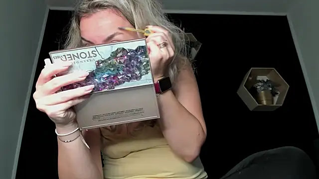 Snapshot of Alesys69 chatting on November 7, 2025, 2:27 am Alesys69 online show from November 7, 2025, 2:27 am