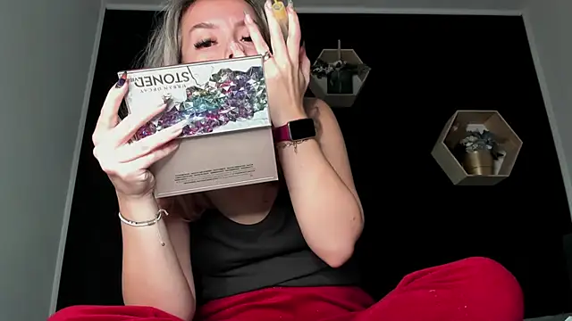 Snapshot of Alesys69 chatting on November 13, 2025, 12:03 am Alesys69 online show from November 13, 2025, 12:03 am