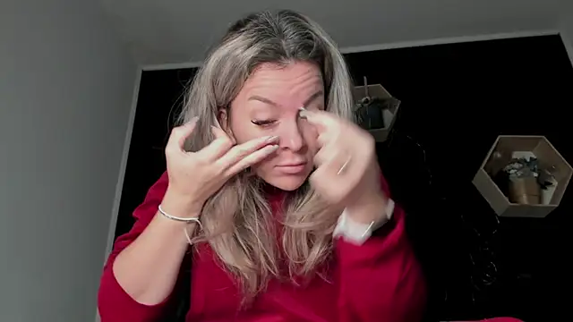 Alesys69 online show from January 18, 2026, 4:16 am