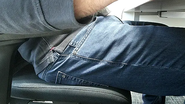 69bezfleku online show from October 23, 2025, 6:12 am