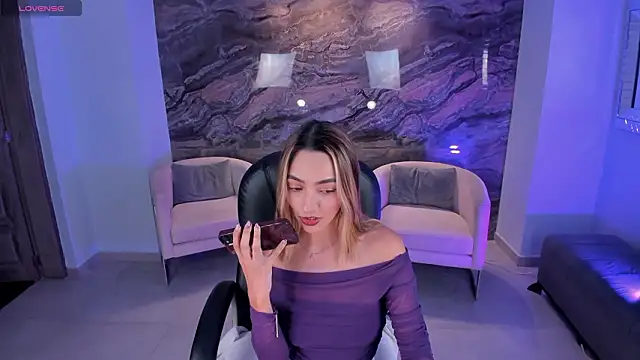 MelissaMoore  online show from February 3, 2026, 3:15 am