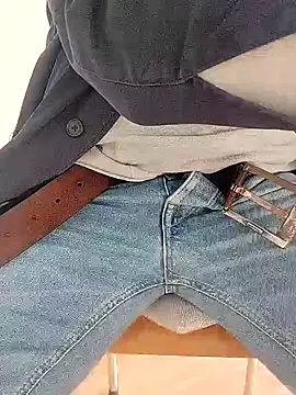 Snapshot of papiculo86 chatting on January 14, 2025, 1:06 pm papiculo86 online show from January 14, 2025, 1:06 pm