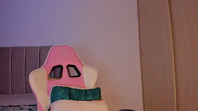 isa bunny online show from September 24, 2025, 3:02 am