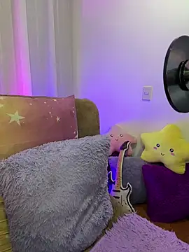  antonella dreamss online show from April 14, 2026, 9:20 pm