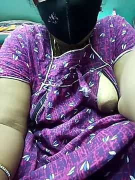 teddy-143 online show from December 4, 2025, 6:40 pm