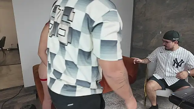 Snapshot of Bellapazzia chatting on February 14, 2026, 5:35 pm Bellapazzia online show from February 14, 2026, 5:35 pm