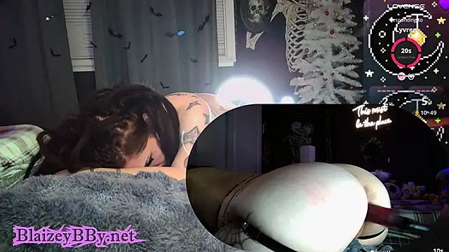 Snapshot of BlaizeyBBy chatting on December 27, 2024, 1:18 pm BlaizeyBBy online show from December 27, 2024, 1:18 pm