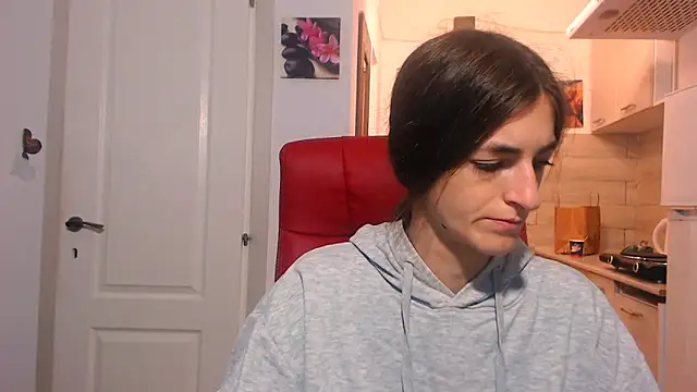 simyhvn online show from October 8, 2025, 6:26 am