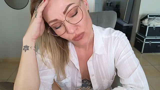 Sacha-xx online show from February 9, 2026, 12:47 pm