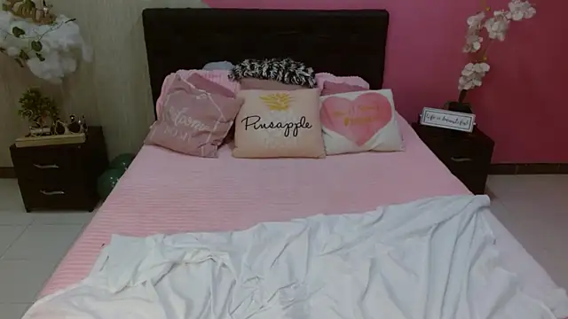 roxy cooper online show from March 19, 2025, 3:29 pm