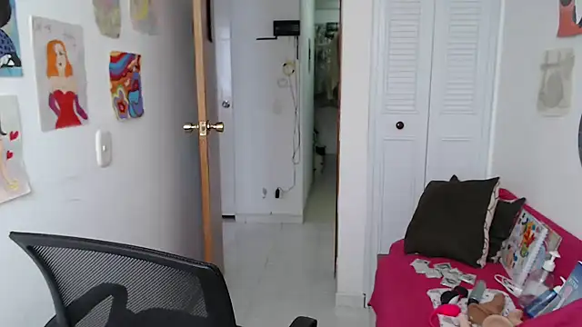 soynanabela28 online show from November 6, 2025, 5:17 pm