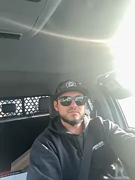 Ozzy420  online show from December 1, 2025, 4:41 pm