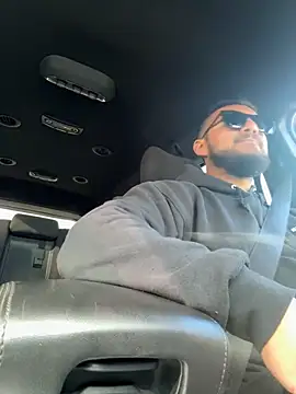 Ozzy420  online show from November 14, 2025, 10:13 pm