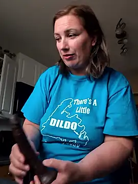 Snapshot of Canadian_BBW chatting on October 31, 2025, 9:43 pm Canadian BBW online show from October 31, 2025, 9:43 pm