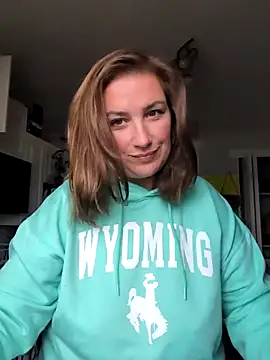 Snapshot of Canadian_BBW chatting on November 23, 2025, 8:52 pm Canadian BBW online show from November 23, 2025, 8:52 pm