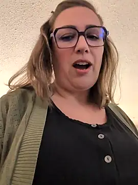 Snapshot of Canadian_BBW chatting on October 14, 2025, 6:52 pm Canadian BBW online show from October 14, 2025, 6:52 pm