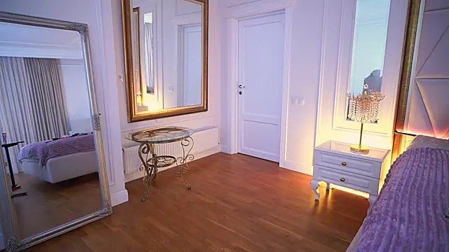 GraceCandy online show from December 14, 2025, 8:09 am