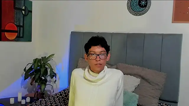 CrissBrownxxx online show from October 19, 2025, 6:43 pm