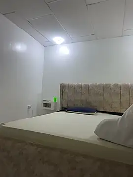 maymercy online show from November 26, 2025, 3:34 pm