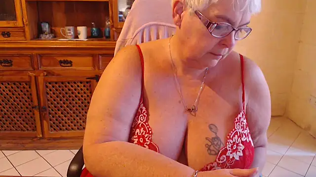 MISS LINDAH online show from February 25, 2025, 6:14 am