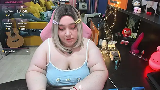 Softie Sofy online show from February 26, 2025, 9:01 am