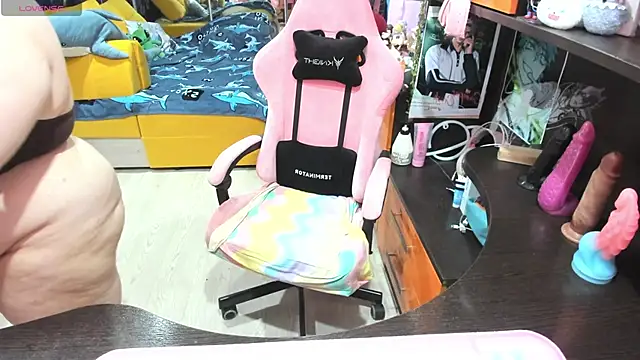 Softie Sofy online show from February 20, 2026, 3:14 am