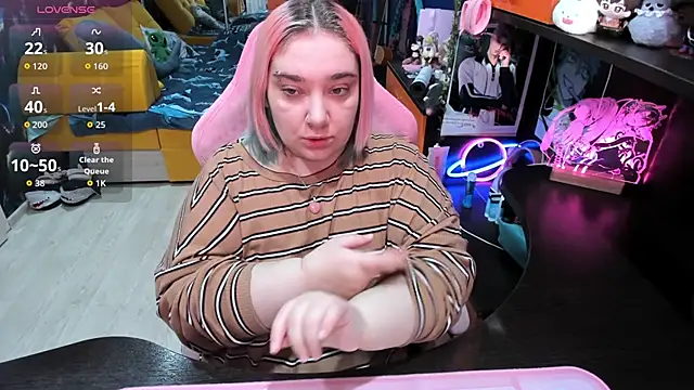 Softie Sofy online show from February 27, 2026, 3:07 am