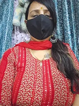 cute-tanvi online show from May 18, 2026, 4:45 pm